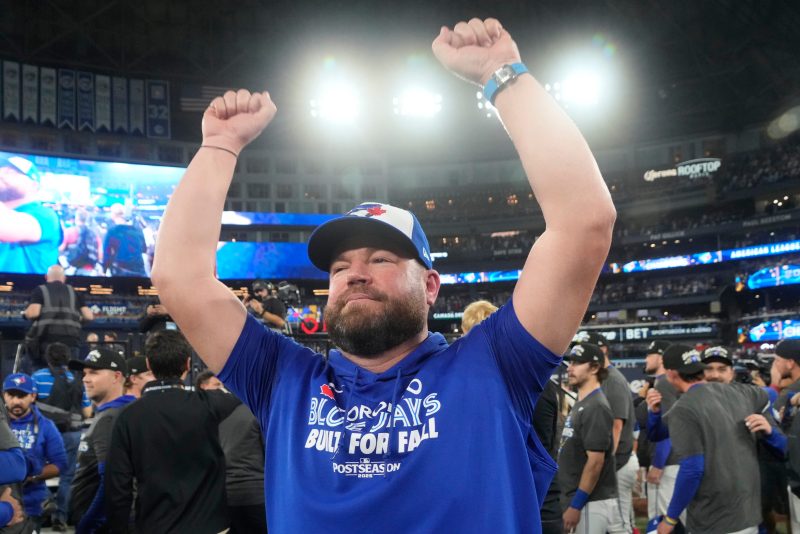 World Series manager leads his team as ‘my authentic self’ World Series manager leads his team as ‘my authentic self’