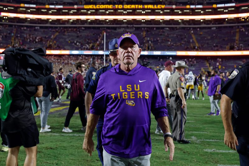 Week 9 Flop 10: Brian Kelly booed, SEC choke jobs, bad Fox games Week 9 Flop 10: Brian Kelly booed, SEC choke jobs, bad Fox games