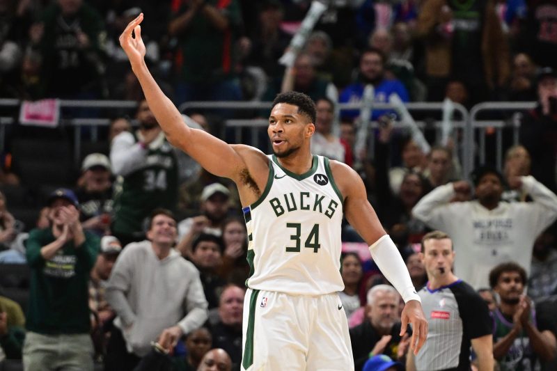Did Giannis travel or not? Bucks star ignites NBA gather rule debate Did Giannis travel or not? Bucks star ignites NBA gather rule debate