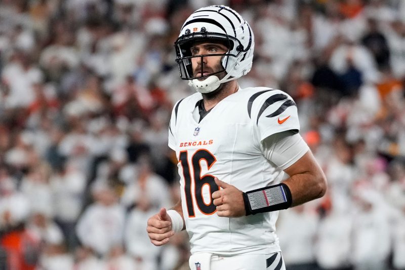 Latest updates on Joe Flacco’s shoulder injury Latest updates on Joe Flacco’s shoulder injury