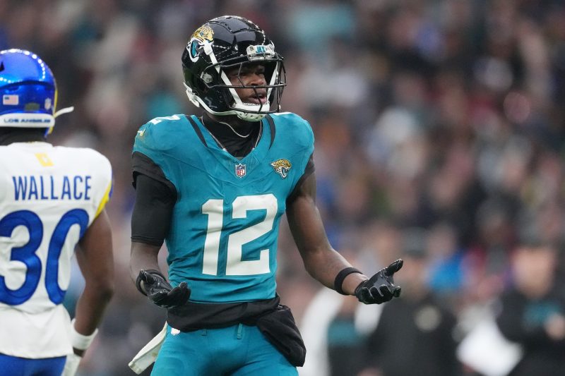 Jaguars’ Travis Hunter set to miss time with knee injury Jaguars’ Travis Hunter set to miss time with knee injury